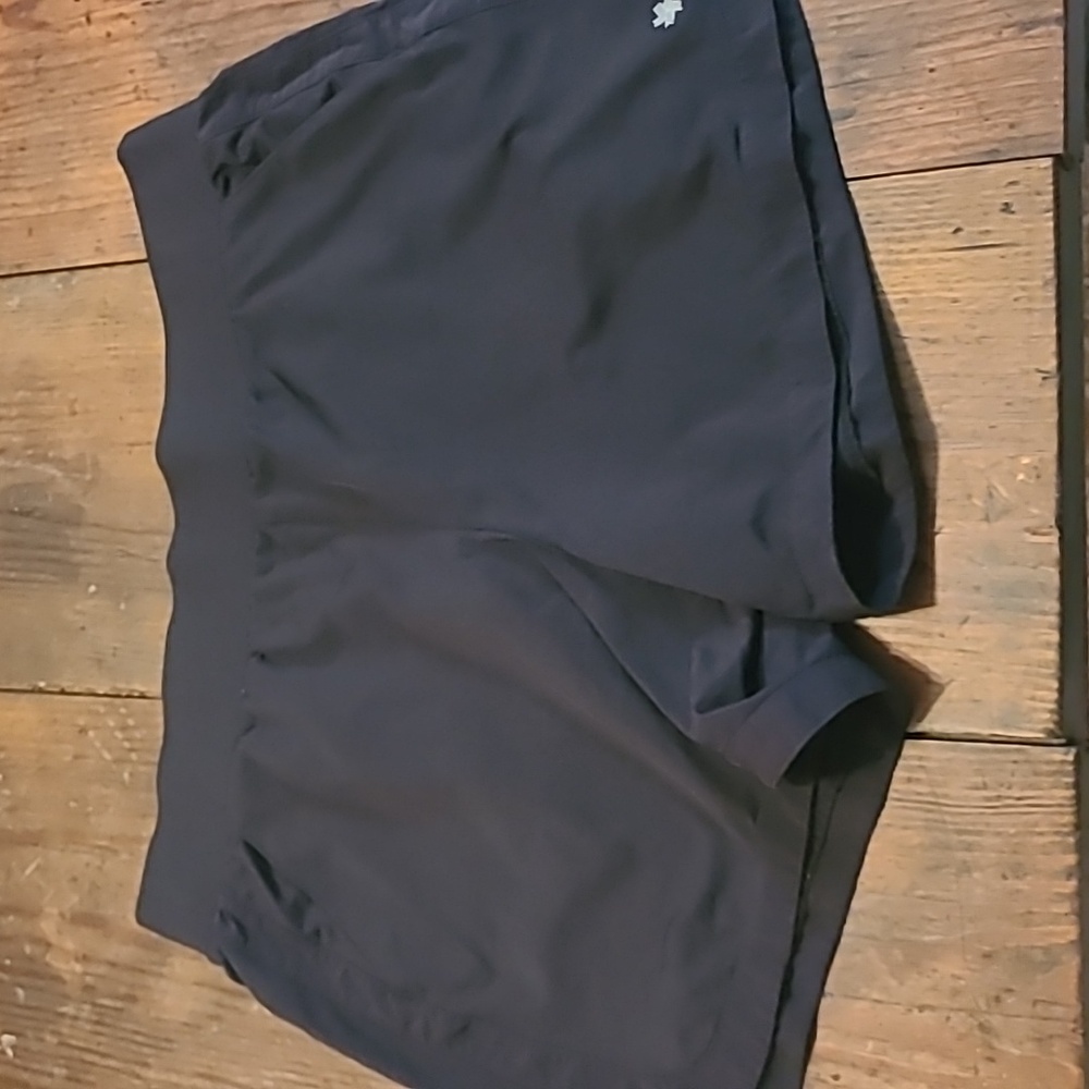 Black athletic shorts sz xl